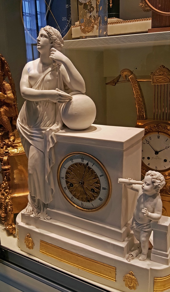 Clock with Venus and Cupid